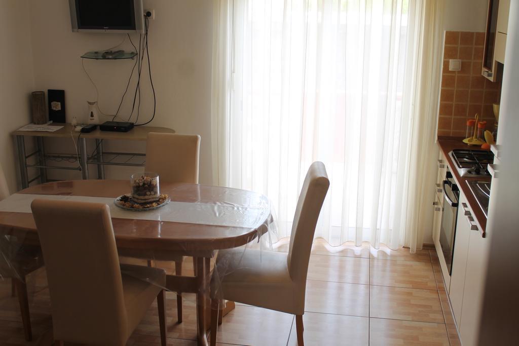 Apartments Roko Kolinda Bibinje Dış mekan fotoğraf