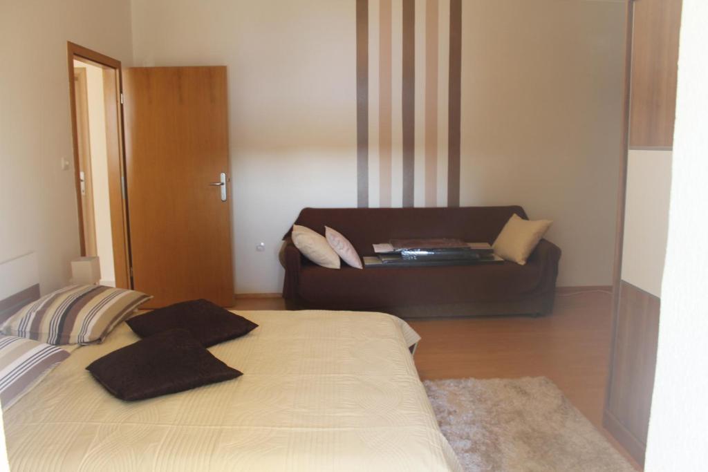 Apartments Roko Kolinda Bibinje Dış mekan fotoğraf