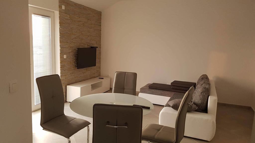 Apartments Roko Kolinda Bibinje Dış mekan fotoğraf