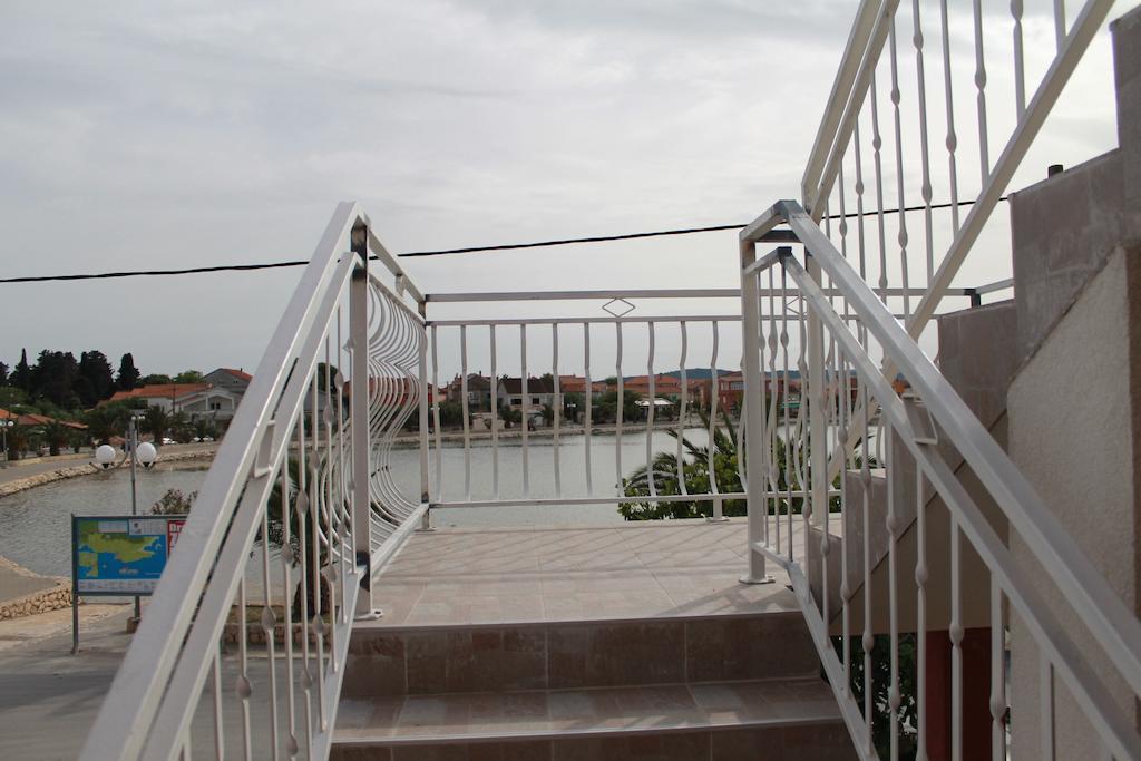 Apartments Roko Kolinda Bibinje Dış mekan fotoğraf